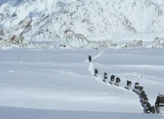 10 cei mai uimitori ghețari din afara regiunilor polare