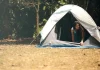 10 farse de camping care aduc multă distracție în aer liber