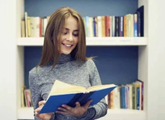 10 poezii care ne ajută să navigăm în 2020