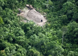 10 triburi izolate care au evitată civilizația globalizată