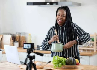 10 YouTuberi care inspiră să se aboneze în 2020 pentru creșterea personală