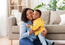 111 citate de mamă singură despre furnizare, putere și dragoste