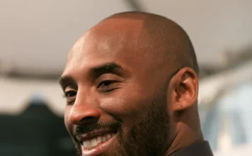 20 de decese tragice de celebrități în 2020 care ne-au făcut să plângă