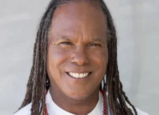 27 Citate Michael Beckwith despre legea atracției