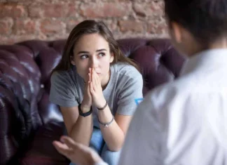 3 lucruri pe care supraviețuitorii de traume din copilărie ar trebui să nu le mai spună