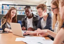 3 obiceiuri cheie de studiu pentru ca studenții să aibă succes