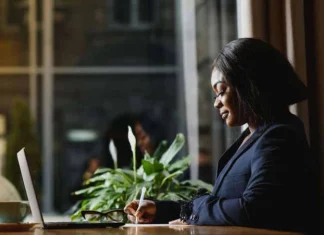 3 realizări pe care oamenii le au pe cale de a deveni succes