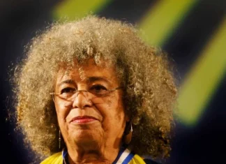 35 de citate Angela Davis care celebrează femeile, identitatea și integritatea