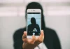 4 moduri în care telefonul tău mobil te-ar putea face urat