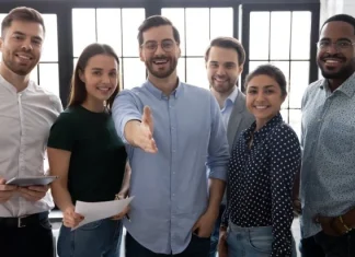 50 de citate de bun venit pentru salutarea prietenilor, oaspeților și provocărilor din viață