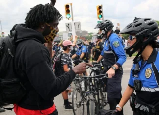 50 de citate despre nesupunere civilă despre această datorie morală