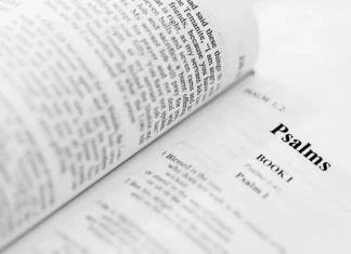 50 de citate din Scripturi despre viață și iubire
