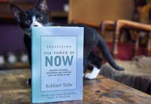 55 de citate favorite ale lui Eckhart Tolle despre dragoste, relații și viață