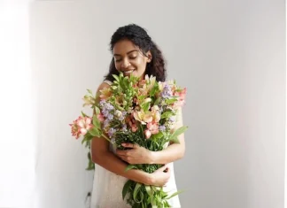 60 de citate Bloom despre frumusețe și creștere care te vor face să zâmbești