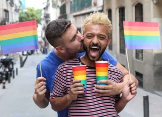 60 de citate LGBTQ care celebrează mândria și dragostea