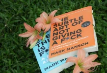 60 de citate Mark Manson pentru a te inspira să trăiești o viață mai bună