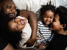 7 moduri de a-ți trata familia și prietenii cu mai multă iubire necondiționată