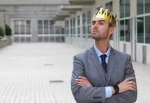 70 de citate arogante pentru o atitudine pompoasă