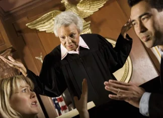 70 de citate de avocat despre drepturi și dreptate pentru toți