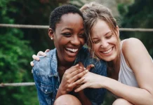 75 de citate de râs care dovedesc de ce este cel mai bun medicament