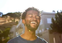 77 Citate liniștitoare despre singurătate pentru a vă aduce pace