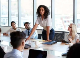 8 cărți sigur că vor împuternici femeile în Noul An