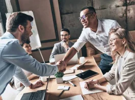 Cele mai bune 10 cărți despre mentalitatea afacerilor pentru eforturi de succes