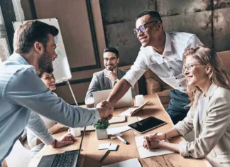 Cele mai bune 10 cărți despre mentalitatea afacerilor pentru eforturi de succes