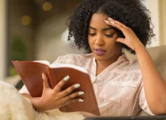 Cele mai bune 25 de cărți spirituale despre viață, moarte și dragoste