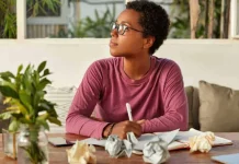 Cum să devii mai bun la gândirea critică | Dezvoltați și dezvoltăți abilități