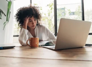 Cum să faci timpul să mărgă mai repede când faci ceva banal