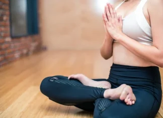 Cum să faci yoga acasă: tot ce ai nevoie