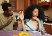 Cum să fii defensiv într-o relație aproape a distrus și a ucis mina