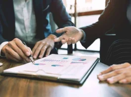 Cum să întâlnești oameni care te vor ajuta să-ți îndeplinești visurile