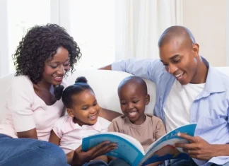 Cum să-ți ajuți copiii să rămână într-o stare de spirit bună