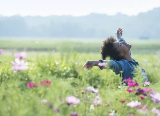 Cum se deosebește de a trăi o viață abundentă de a exista