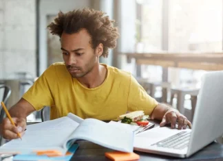 De ce este important să înveți în continuare în carieră și cum să faci