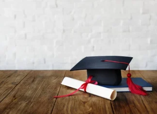 Este încă necesară o educație universitară?