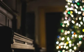 Film și scenografie: iată cum să amenajați mediul cu recuzită