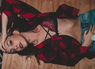 Idei de cadouri de Crăciun: o piesă de lenjerie pentru partenerul tău