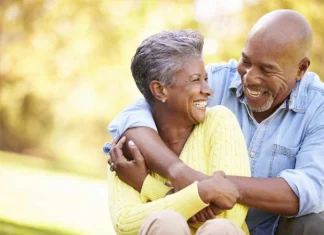 Incredibila călătorie de a renaște la 62 de ani și de al iubi