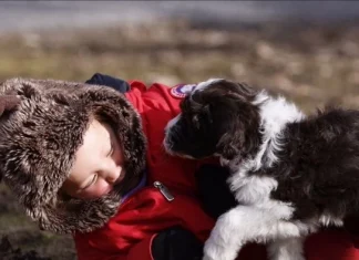 Lideri mondiali renumiți și animalele lor de companie, vezi cine pe cine îi mângâie