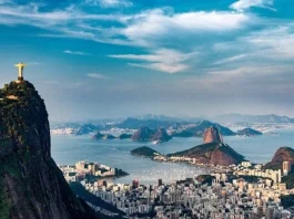 Mergeți la nivel global și îmbogățiți-vă viața prin călătorii