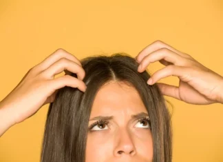 Îmi mâncărime părul, ce să fac pentru a-l repara?