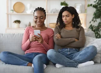 Înlocuiește-ți gelozia din rețelele sociale cu inspirație