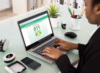 Obțineți un scor bun de credit într-o societate de consumarism