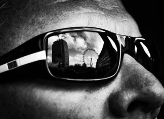 Ochelari de soare: iată cele mai noi tendințe de modă pentru bărbați pentru vară