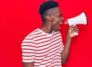 Originile cuvintelor ofensive pe care nu ar trebui să le mai folosim