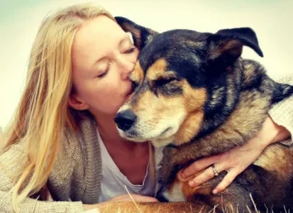 Paparazzi: iata cei 15 VIP-uri surprinsi de golurile cu cele mai ciudate reactii