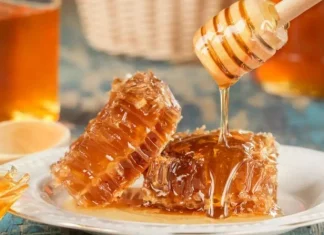 Top 10 beneficii ale mierii de albine